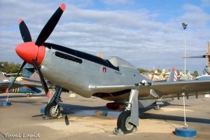 P-51 Mustang (44-12126?)